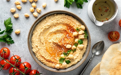Silky Middle Eastern Hummus