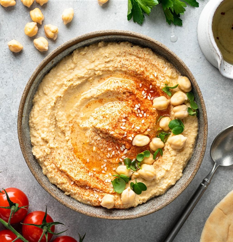 Silky Middle Eastern Hummus