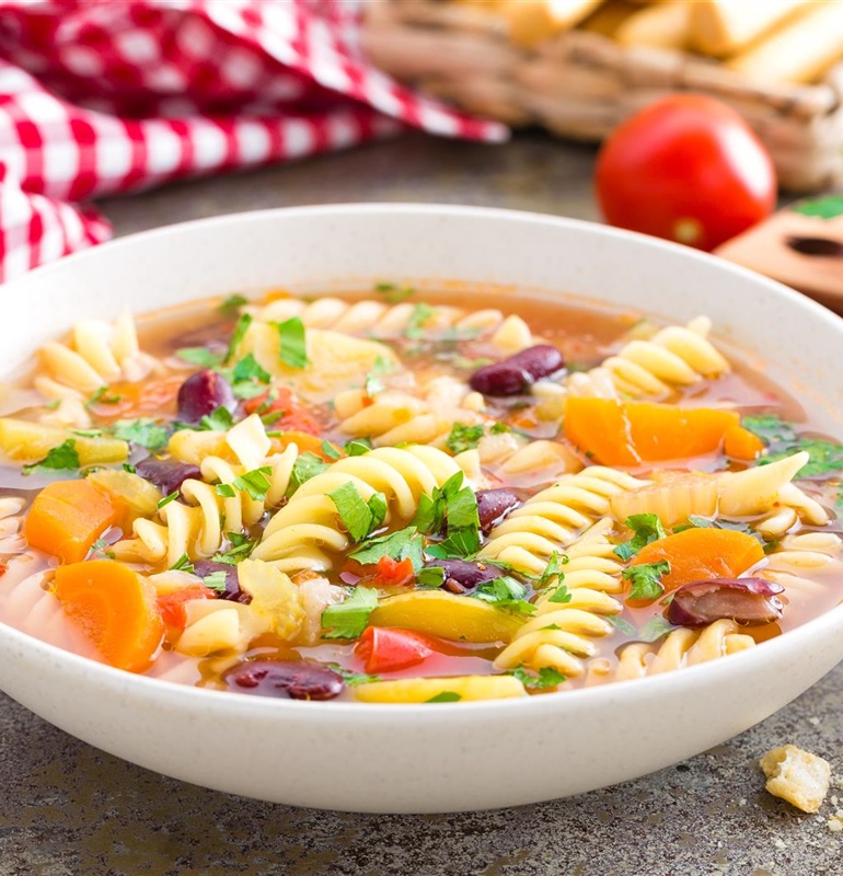 Minestrone – Hearty Italian Vegetable Soup