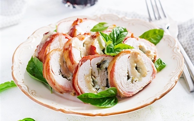 Stuffed Chicken Roulade with Spinach and Cheese