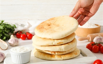 Soft Homemade Pita Bread for Perfect Gyros Wraps