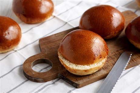 Fluffy Brioche Burger Buns: Bakery-Style at Home