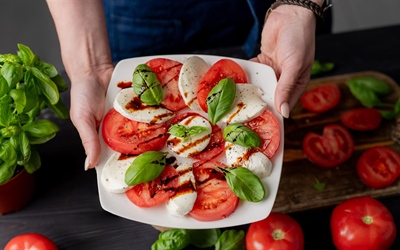 Sun-Kissed Caprese Salad with Balsamic Drizzle